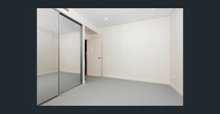 Stunning Penthouse Style Living with Panoramic Views - Photo 3