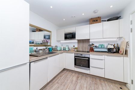 Flat To Let - Photo 3