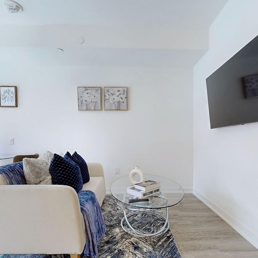 For Lease - 250 Lawrence Avenue Unit# 317, Toronto, Ontario - Photo 1