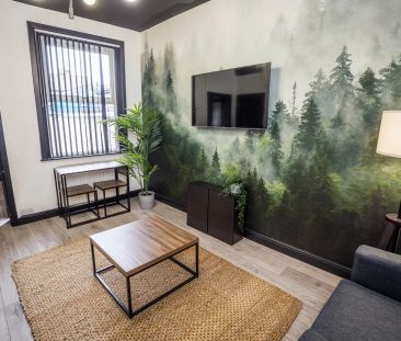 To Rent Queen Street, **Available From August 2025 - 4 Bedrooms**, ... - Photo 6
