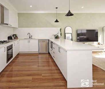 Beautifully Maintained & Ideally Located - Photo 5
