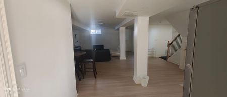 For Lease - 1 Ottawa Court, Aurora, Ontario - Photo 5
