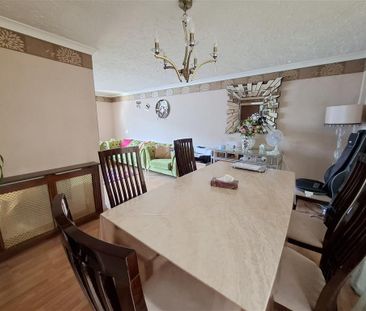 Martian Avenue - Photo 3