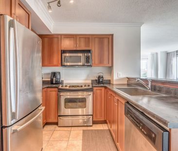 1200 Rue St Jacques, Montréal (Ville-Marie), QC H3C - Photo 5