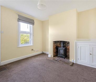 2 bedroom terraced house to rent - Photo 2