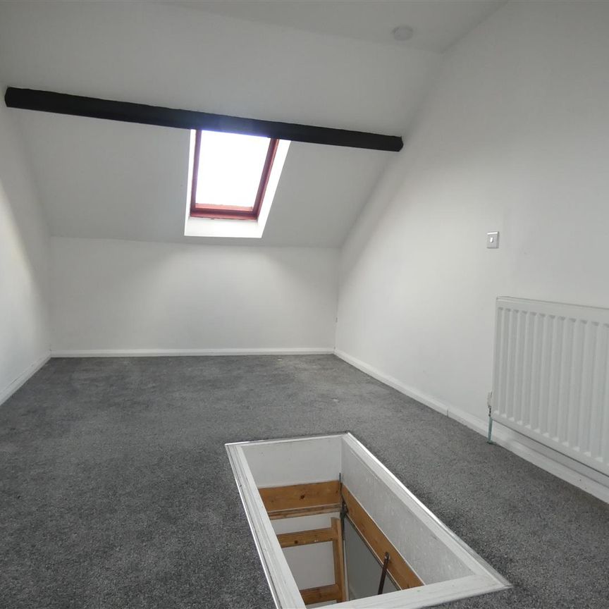 2 bed flat to rent in St. Thomas Street, Gateshead, NE9 - Photo 1