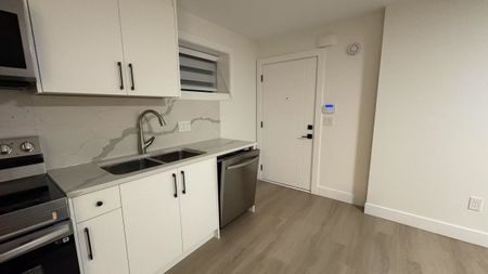 7793 19 Avenue #Bsmt, Burnaby, BC V3N1E8 - Photo 4