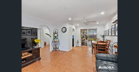 Comfortable family home offering space, functionality, and the chance to make it your own! - Photo 2