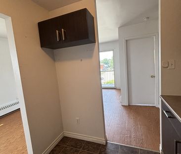 GRAND 3½ |INTERNET-CHAUFFAGE-EAU CHAUDE - Photo 3