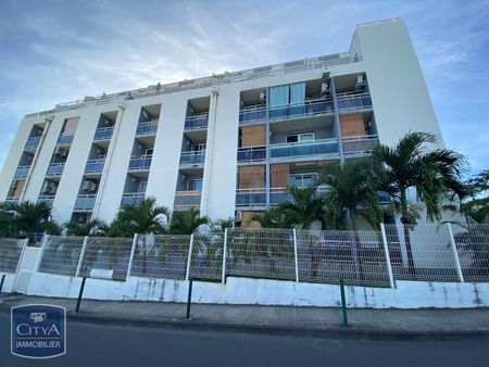 Location Appartement 1 pièce 27m² STE CLOTILDE 97490 - Photo 2