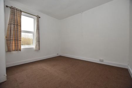 2 bedroom House To Let - Photo 5