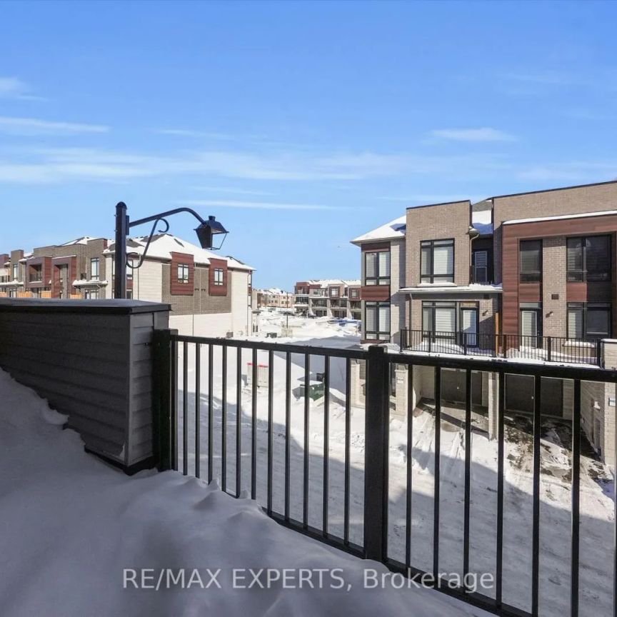 16 GRIFFITH STREET - Photo 1