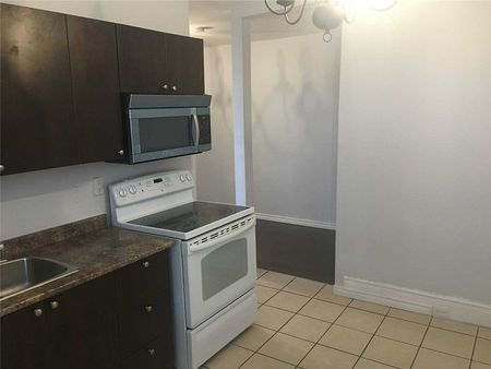 For Lease - 201 Dundas Street Unit# 2, Toronto, Ontario - Photo 2