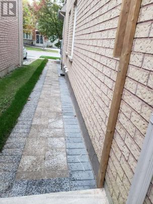 24 WESTON CRESCENT - Photo 1