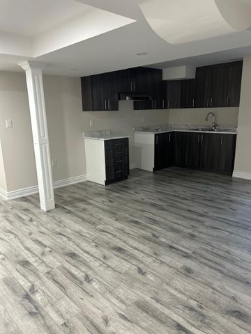 For Lease - 65 Summitgreen Crescent, Brampton, Ontario - Photo 3