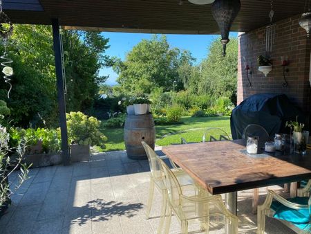 Großzügiger Bungalow mit Gebirgsblick und Außenpool im Herzen von Leonding! 250 m² WNFL, Grund 2.156 m², Doppelgarage! - Photo 3