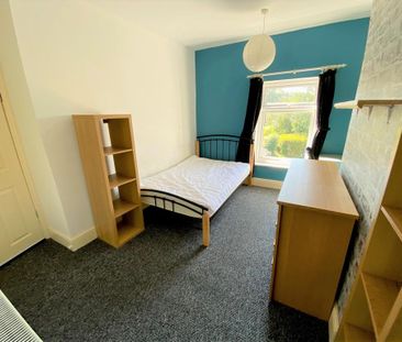 4 bedroom terraced house to rent - Photo 2