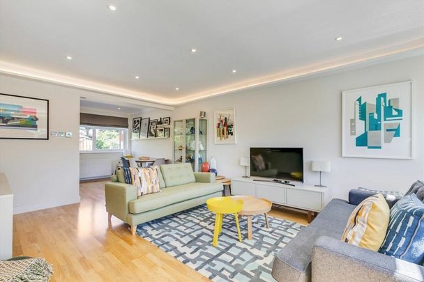 The Knoll, Ealing, W13 - Photo 1