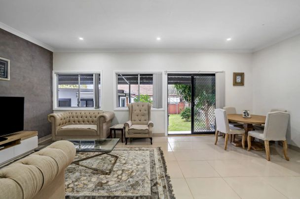 Spacious 3-Bedroom Family Home - Photo 1