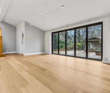 4 bedroom detached house to rent - Photo 1