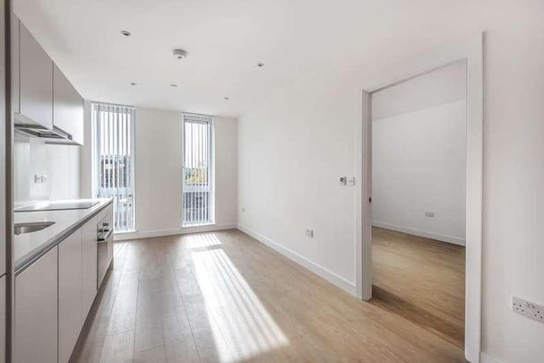 Royal Winchester House, Bracknell, RG12 - Photo 1