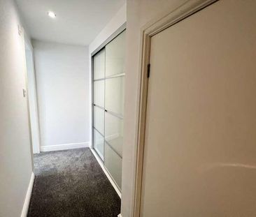 Southgate, Honley, Holmfirth, HD9 - Photo 4