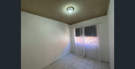 Neat and Tidy 2 Bedroom Unit - Photo 3