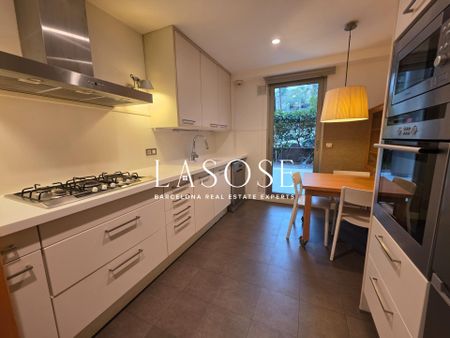 264m² Triplex to rent in Sarrià, Barcelona with terrace - Photo 2