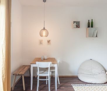 'Sheila': Studio Apartment mit Balkon in Charlottenburg - Photo 5