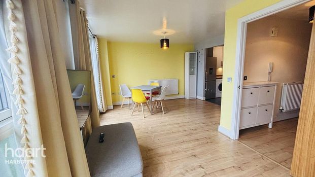 2 bedroom apartment to rent - Photo 1