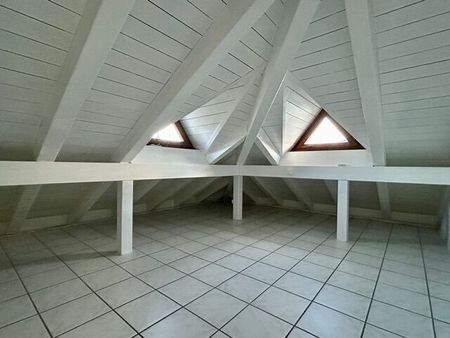 Charmante Dachwohnung mit Seesicht in Schmerikon - Photo 5