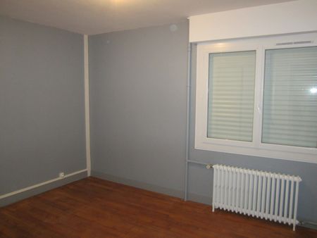 Location Maison 4 pièces 73m² ST BENOIT DU SAULT 36170 - Photo 4