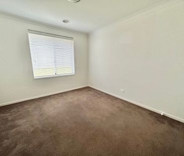 Modern Four Bedroom Home in a Desirable Location! - Photo 4