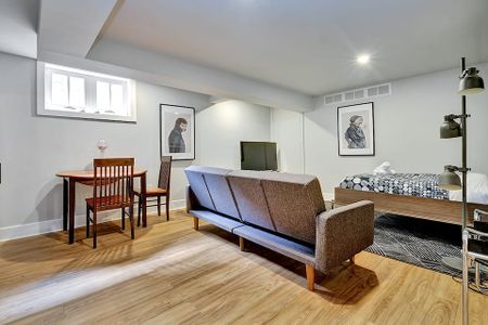 213 Melrose Avenue - Photo 5