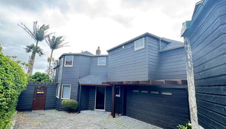 Stylish Home in the heart of Remuera - Double ... - Photo 3