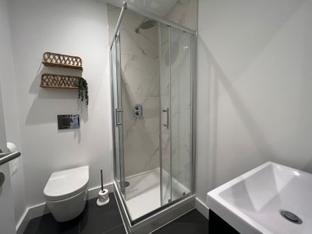 Redfields Lane, Church Crookham, Fleet, Hampshire, GU52 - Photo 4