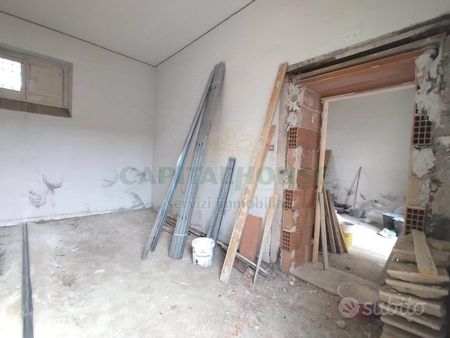 S2 bilocale in fase di ristrutturazione - Photo 2