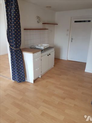 Pour visiter, appeler le 02.23.55.91.17 VITRE - Centre ville - Rue Poterie. Appartement T1 bi... - Photo 1