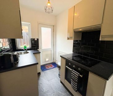2 bedroom terraced house to rent - Photo 6