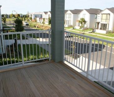 Spacious, Comfortable Family Home in Addison - Photo 6