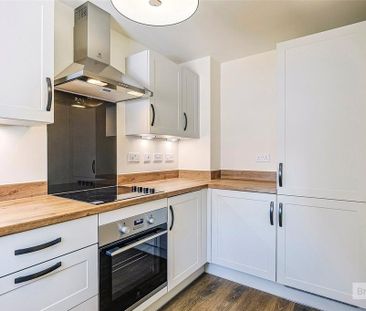 2 bedroom semi-detached house to rent - Photo 2