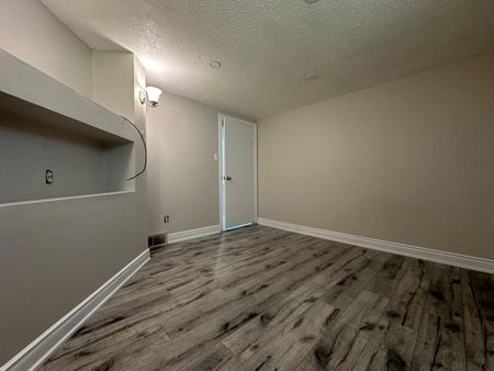 For Lease - 1129 Langs Circle Unit# Bsmt, Cambridge, Ontario - Photo 2