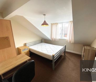 4 bedroom terraced house to rent - Photo 2