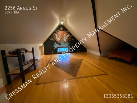 3 bed, 1 bath FULL HOUSE with Large Garage located Downtown Regina, SK - Photo 5