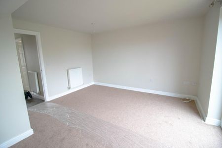 2 bedroom semi-detached house to rent - Photo 5