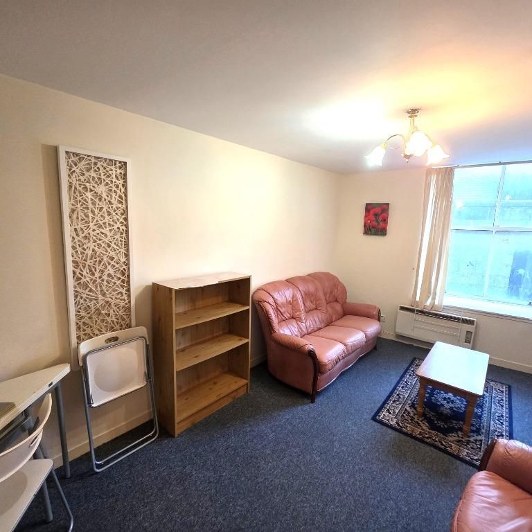 1 bedroom flat to rent - Photo 1
