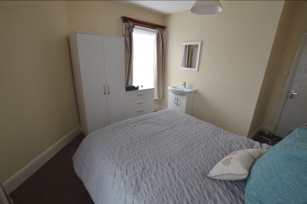 Albert Road Parkstone, Poole, Dorset, BH12 2BX - Photo 1