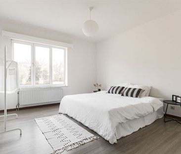 Zeer zonnig 3 slaapkamer appartement met terras - Photo 6