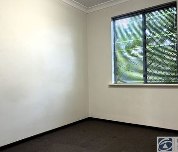 Charming Townhouse for Rent in Prime Location! HOME OPEN WEDNESDAY ... - Photo 2