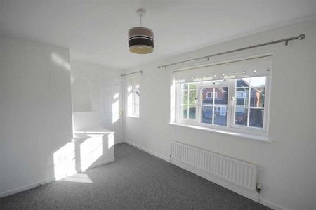 Stubbs Drive, Stone, ST15 - Photo 2